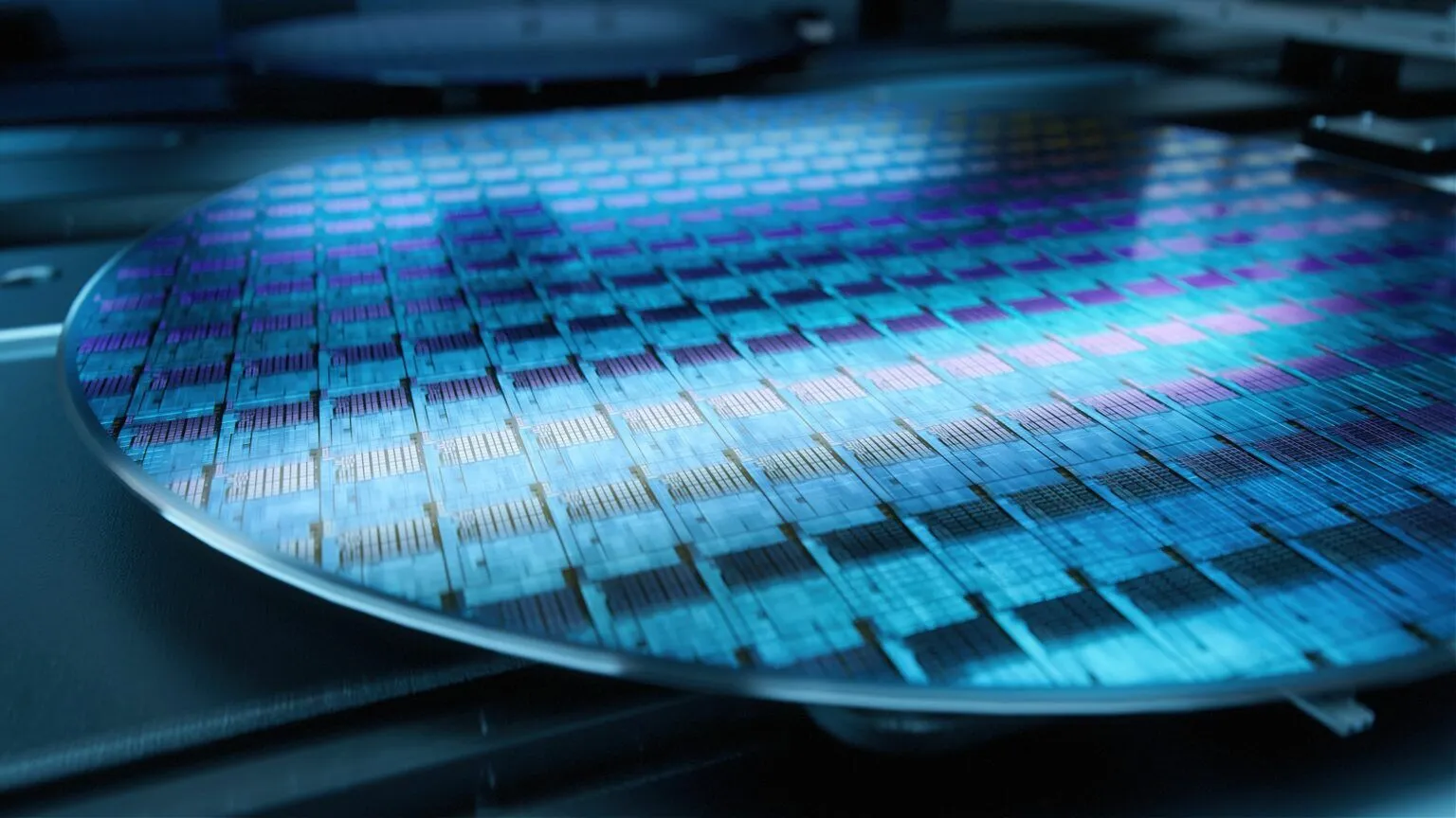 Femtosecond Laser Cutting & Micromachining Services | Nanotech Precision